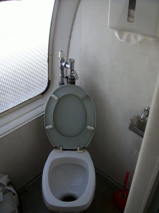 Туалет на метеоре "Русские круизы"