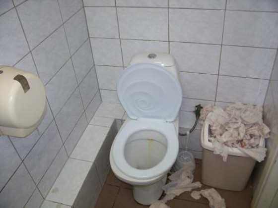 Туалет в «Чайной ложке» в Рыбацком