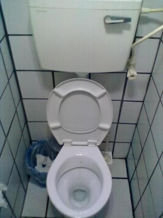 Туалет на станции Кармелита Ган а-Эм