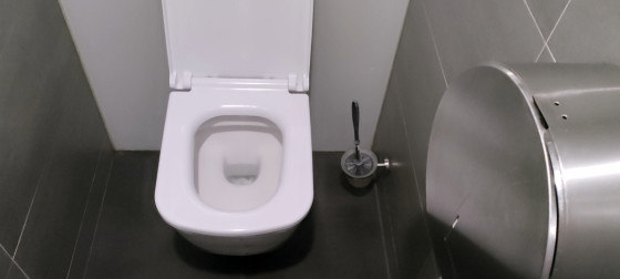 Туалет в Forum Karlín