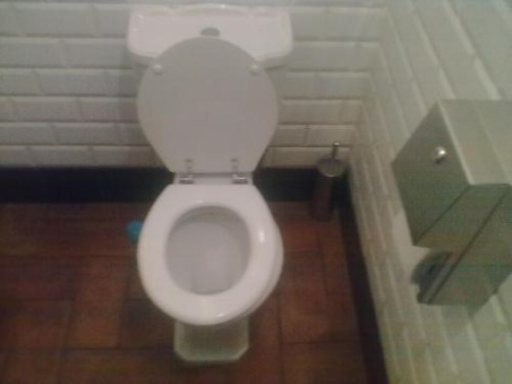 Туалет в пивной «Козловица» на Тургеневской