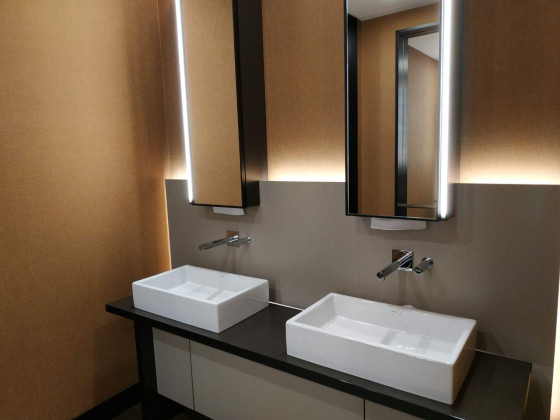 Туалет в холле гостиницы Orea Resort Horal